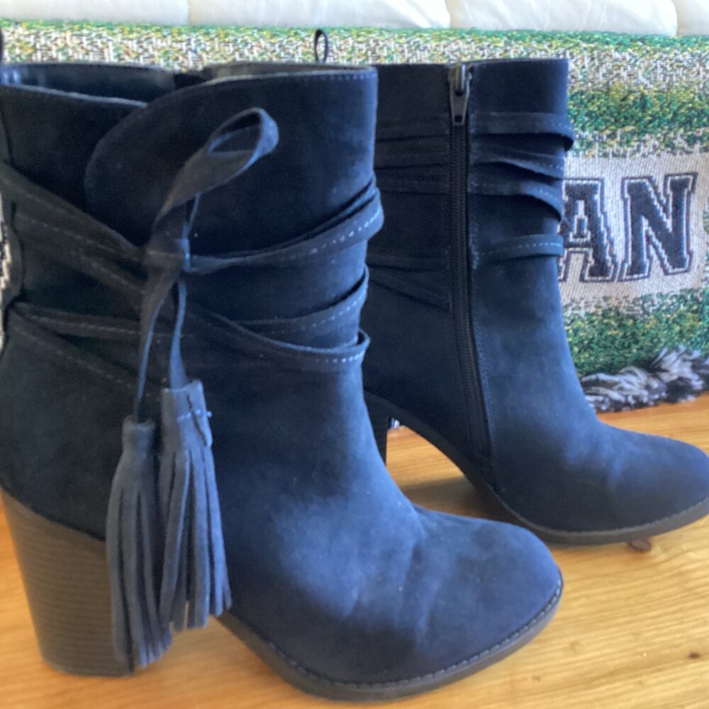 Women's Dolcetta Ankle Boots with Side Tassle
